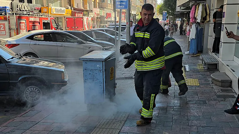 Kadınana Caddesinde Trafo Yangını Korkuttu