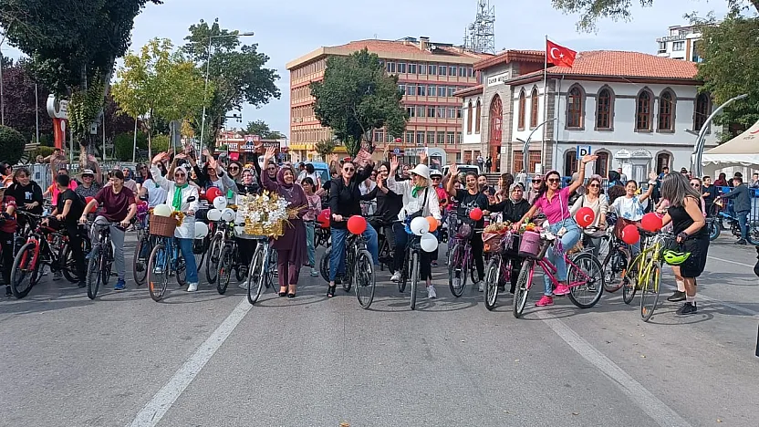 Kadınlar, Sağlık Ve Çevre İçin 8'inci Kez Pedal Çevirdi