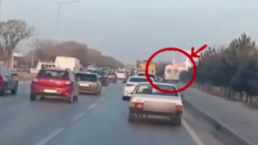 Kaldırımdan İlerleyen Araca Ceza