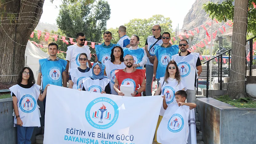 'Kamu Çalışanlarına İnsani Temel Ücret Verilmeli'