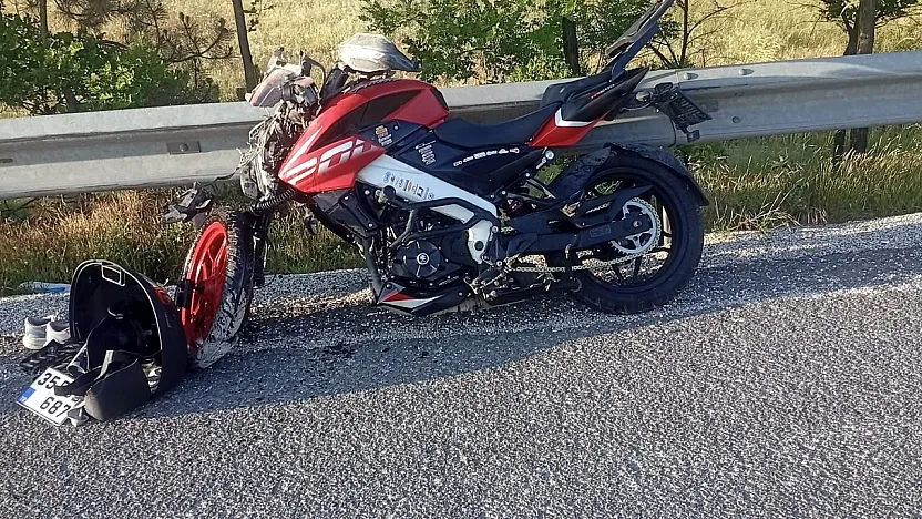 Kamyona Arkadan Çarpan Motosiklet Sürücüsü Kurtarılamadı