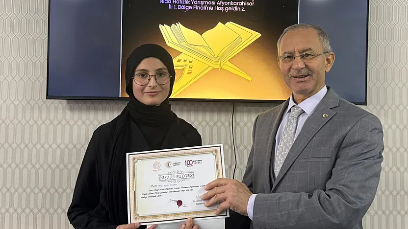 Kız Öğrenciler Hafız Oldu