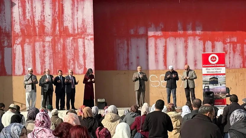 Kutsal Topraklara Dualarla Uğurlandılar