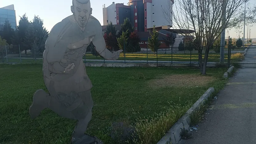 'Maketi Yenileyelim, Yeni İsimler Ekleyelim'