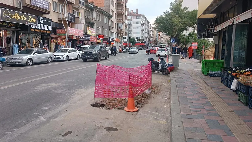 'Marketin Önü Neden Böyle?'