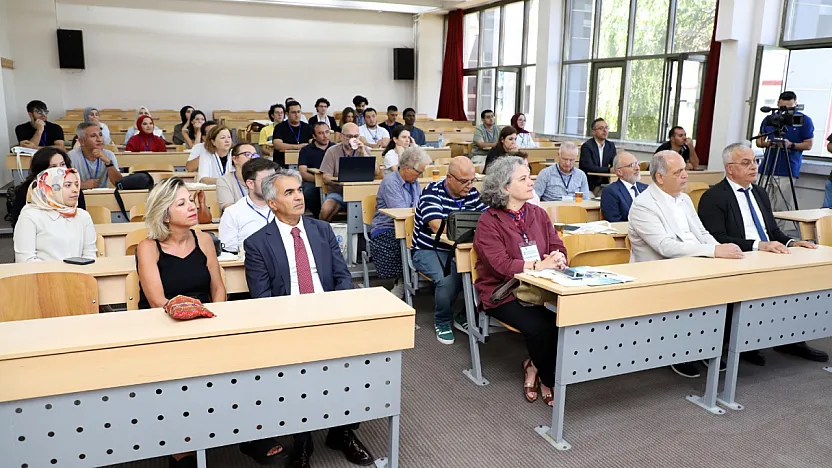 Matematiğin Kalbi Afyonkarahisar'da Atıyor!