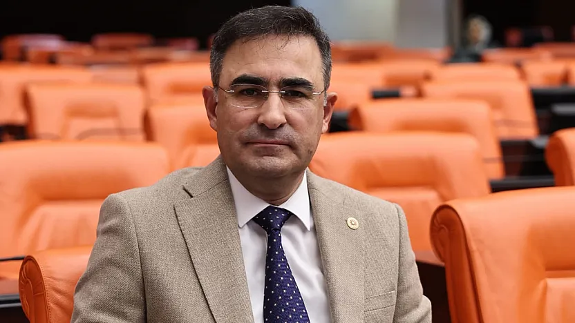 'Menderes Ve Arkadaşları Ezanı Özgürlüğüne Kavuşturdu'