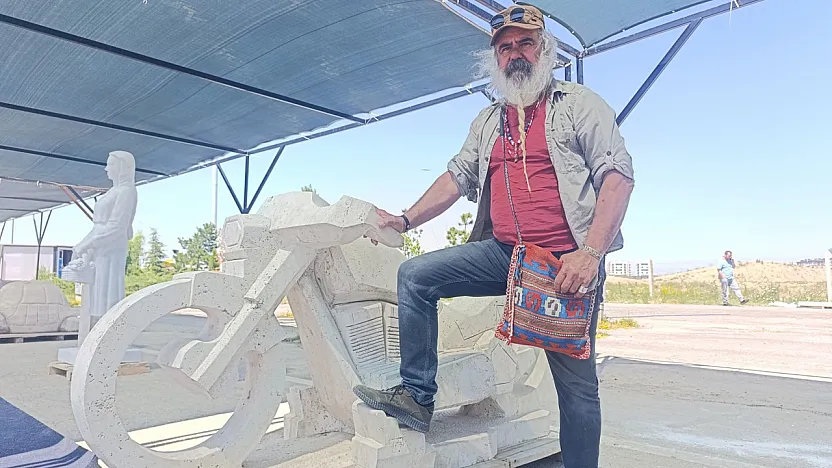 Mermeri Sanata Dönüştürdüler... Afyon'da Renkli Görüntüler