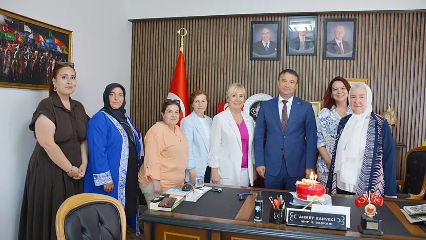 MHP'li Kahveci'ye, KAÇEP'ten Sürpriz Doğum Günü