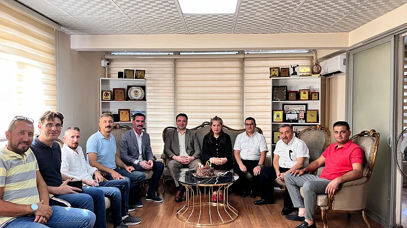 MHP Merkez İlçe'den Kocatepe'ye Kutlama