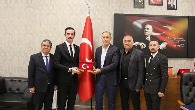 MHP Merkez İlçe Yönetimi Başhekim Acar'a Hayırlı Olsun Dedi