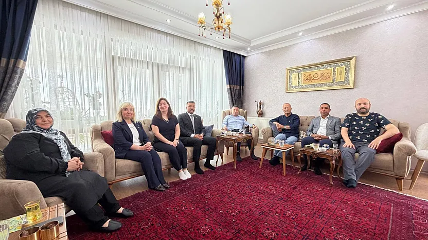 Milletvekili Taytak'a, Hac Dönüşü Teşkilat Yönetiminden Ziyaret