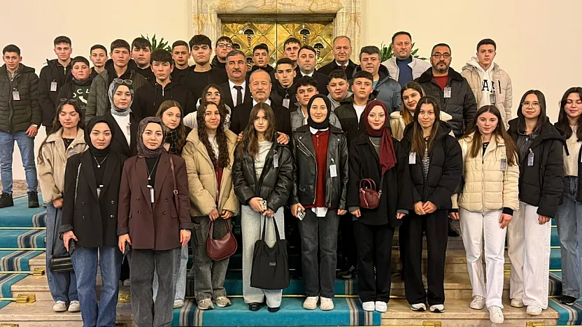 Milletvekili Taytak, Öğrencileri Gazi Meclis'te Ağırladı