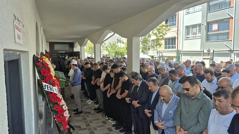Müdür Altınkaynak'ın Annesi Son Yolculuğuna Uğurlandı