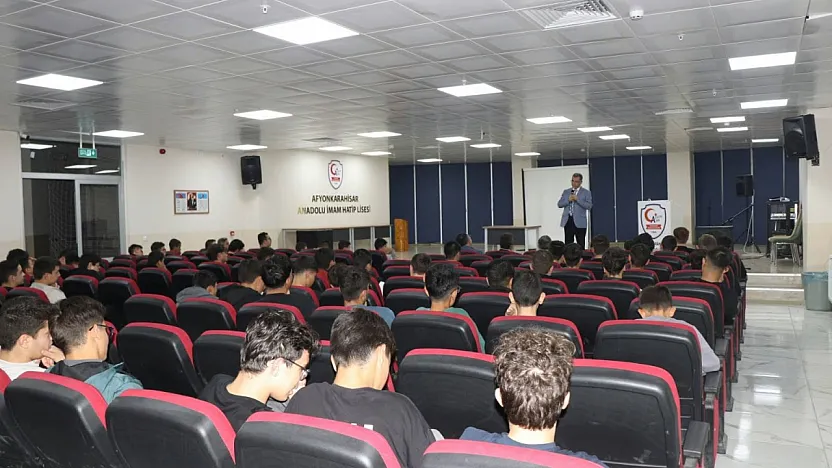 Müdür Altınkaynak, Pansiyonda Öğrencilerle Bir Araya Geldi