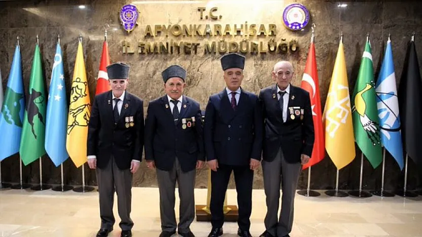 Müdür Erol, Şuhut'lu Gazilerle Bir Araya Geldi