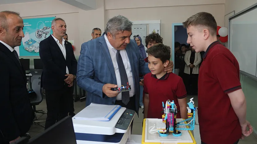 Neriman-İbrahim Küçükkurt Ortaokulu'nda Kodlama Sınıfı Açıldı