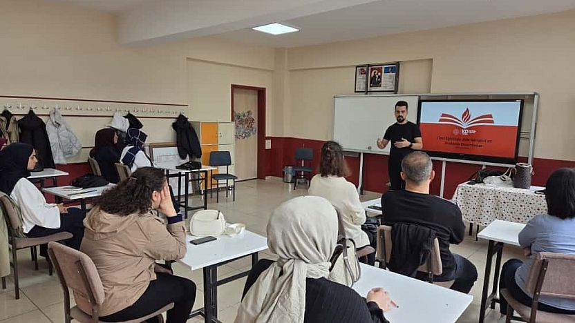 Öğretmen ve Öğrenci Gelişimi İçin Yeni Proje