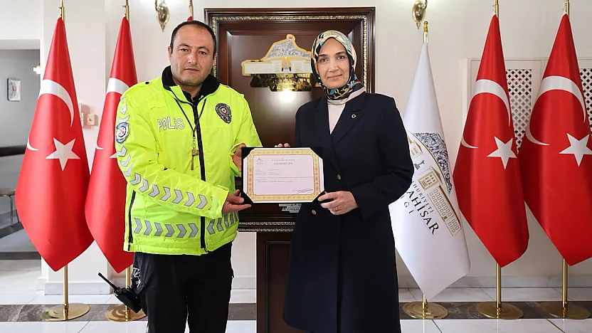 Örnek Polise, Vali Yiğitbaşı'ndan Başarı Belgesi