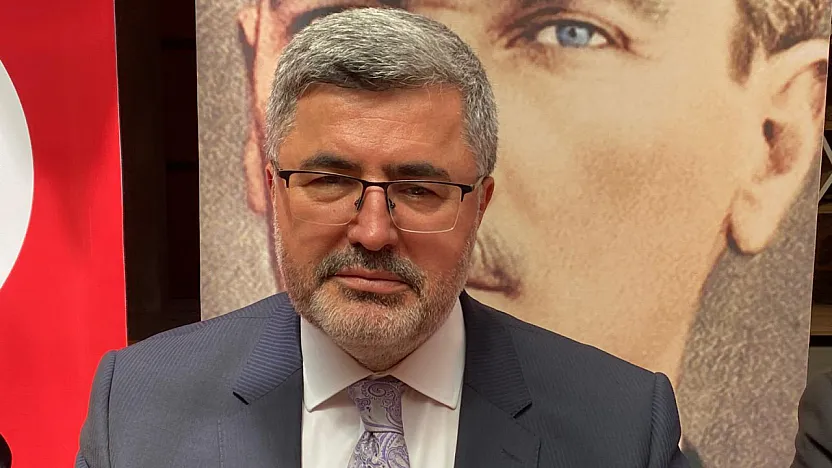 ÖZKAYA'DAN CHP ve AFYON BELEDİYE BAŞKANI'NA SERT ELEŞTİRİ 'Belediyede İşten Çıkarmalar, Arsa Satışları ve Peşkeşlere Dur Demenin Zamanı'