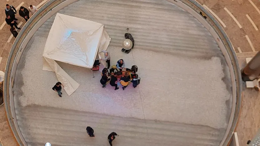 Park Afyon AVM'de Şok Eden Olay: İntihar Şüphesi Araştırılıyor!