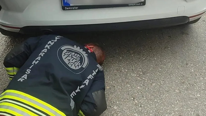 Park Halindeki Otomobilde Nefes Kesen Kurtarma Operasyonu