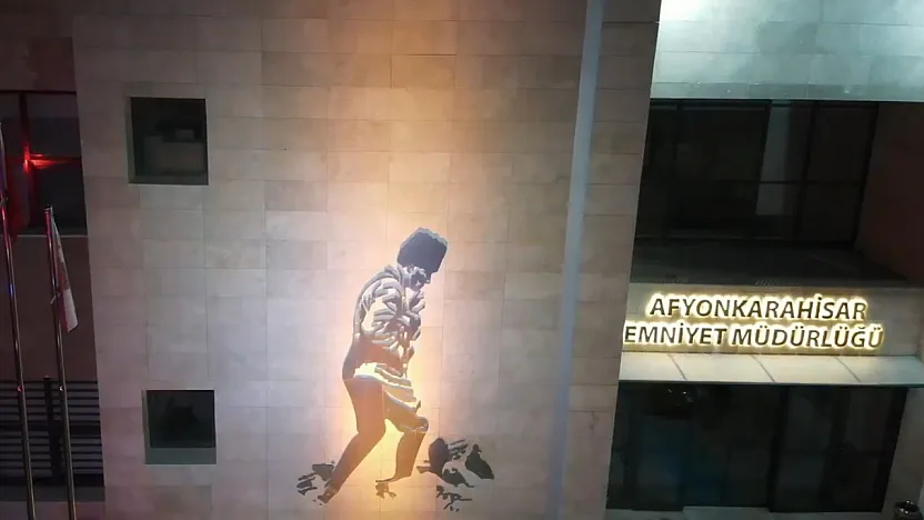 Polis, Afyon'da Büyük Vurgunu Önledi