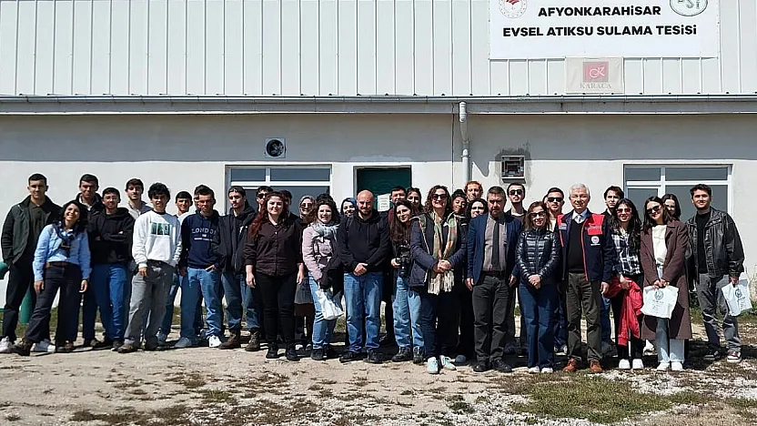 Portekiz Ve İtalyan Gençlere Afyon Tarımı İngilizce Anlatıldı