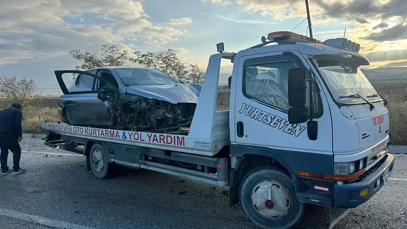 Refüje Giren Otomobilde 2 Kişi Yaralandı