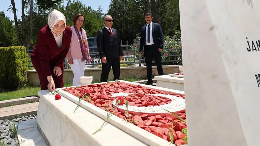 Şehit Ailelerinden Duygu Yüklü Anlar: Vali Yiğitbaşı'ndan Anlamlı Bayram Ziyareti