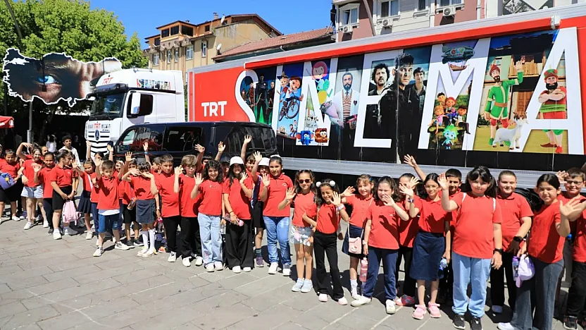 Sinema Çocukların Ayağına Geliyor! TRT Sinema Tırı Afyon'u Gezecek
