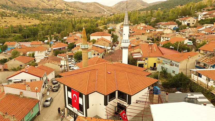 Şuhut Başören'de Yeni Cami İbadete Açıldı