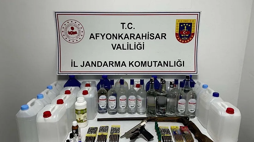 Şuhut'ta Kaçak Alkol Jandarmaya Takıldı