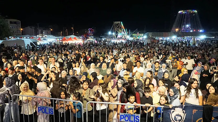Şuhut'ta Zafer Haftası Coşkusu Konserlerle Sürüyor