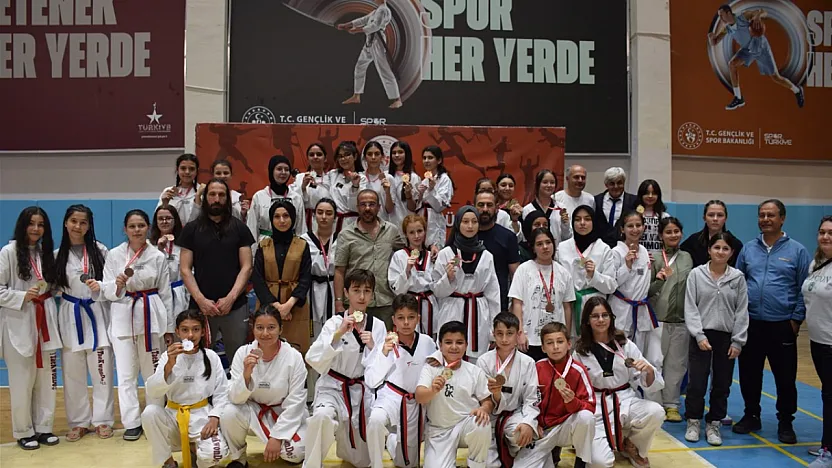 Tınaztepe'de Nefes Kesen Taekwondo Mücadelesi