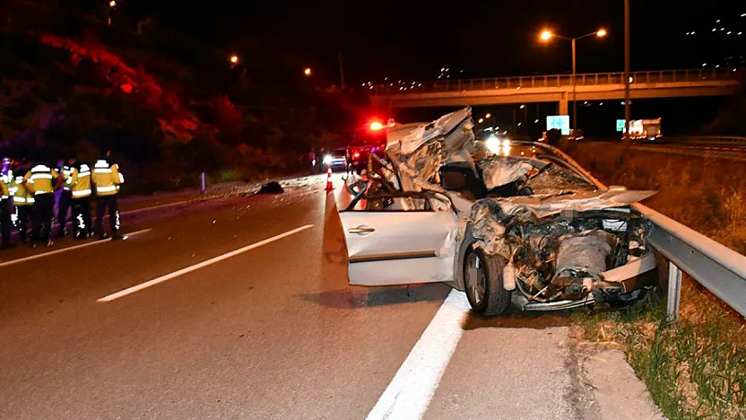 Tırla Çarpışan Otomobil Hurdaya Döndü: 18 Yaşındaki Genç Hayatını Kaybetti
