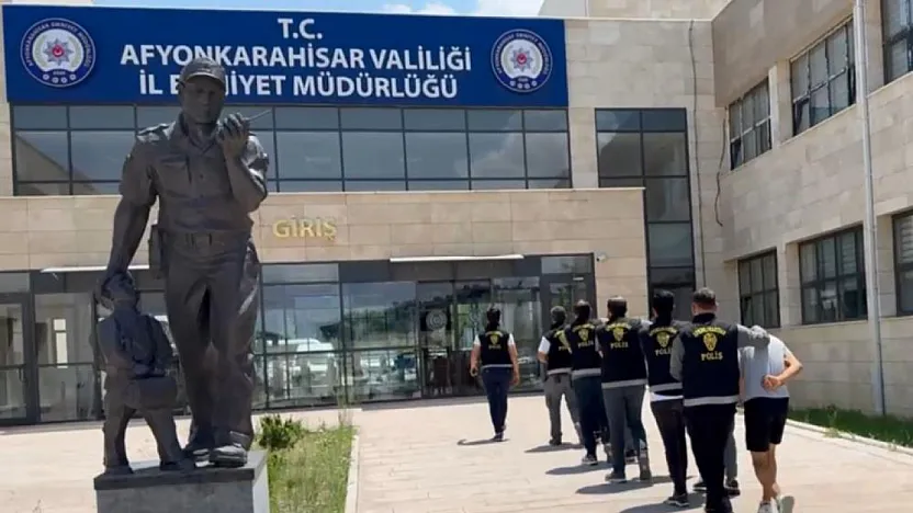Travers Fabrikasından 250 Bin TL'lik Kablo Çalan 5 Kişi Tutuklandı