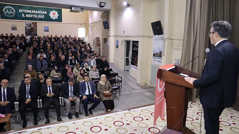 Turgut Erhan Afyonkarahisar'da Konuştu