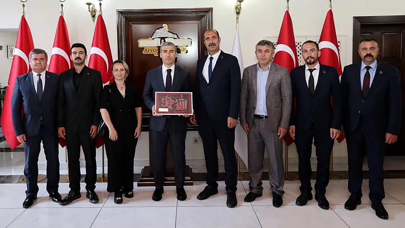 TÜRKAV'dan Vali Aktaş'a Ziyaret