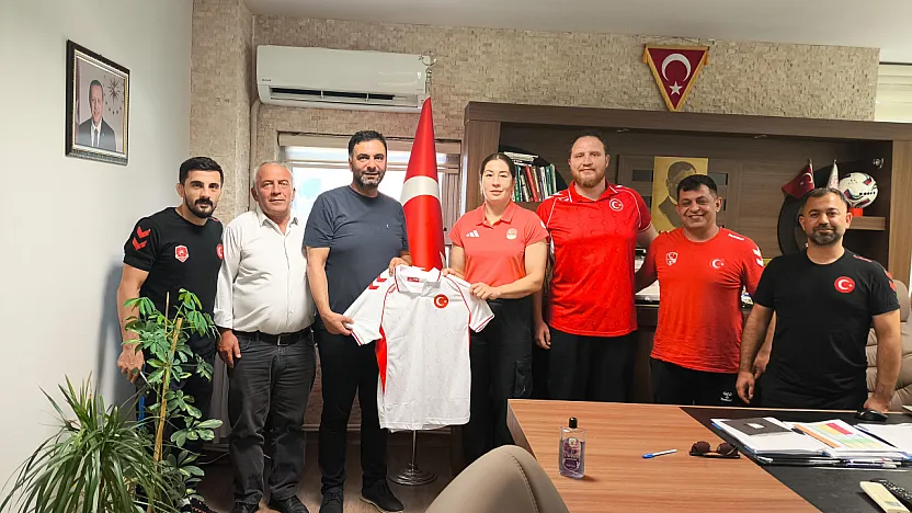 U-20 Kadın Güreş Milli Takımı Afyon'da Kampa Girdi