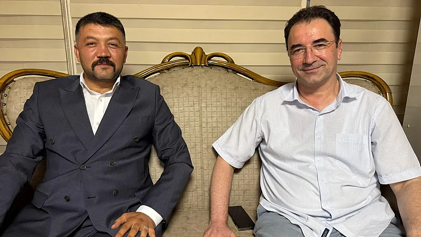 Ülkü Ocakları'ndan Kocatepe'ye Destek: Elif Gibi Dimdik Duruyorsunuz, Yanınızdayız
