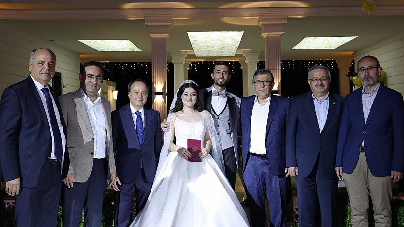 Ulusoy ve Özkara Ailelerinin Mutlu Günü