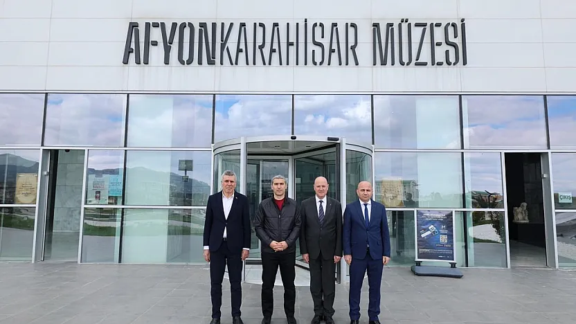 Vali Aktaş, Afyonkarahisar Müzesini Gezdi