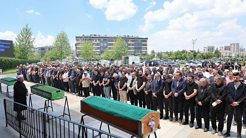 Vali Aktaş, Başkan Akman'ın Evlat Acısını Paylaştı