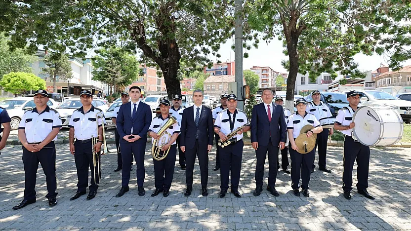 Vali Aktaş, Dinar Belediye Bandosundan Özel Karşılama