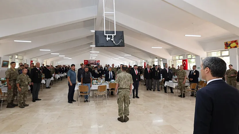 Vali Aktaş, Mehmetçik ve Gazilerle Bir Araya Geldi