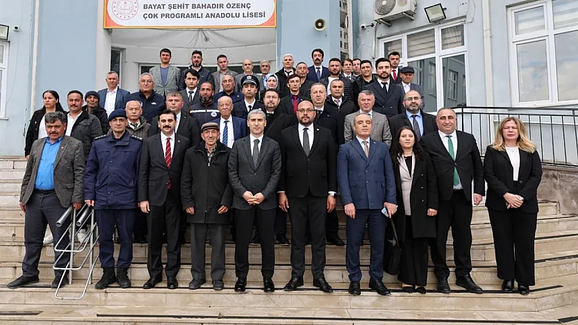 Vali Aktaş: Şehitlerimiz Milletimizin Gönlünde Yaşıyor