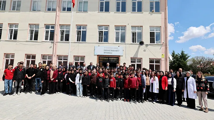 Vali Aktaş Sınıfa Girdi, Öğrencilerin Hedeflerini Dinledi