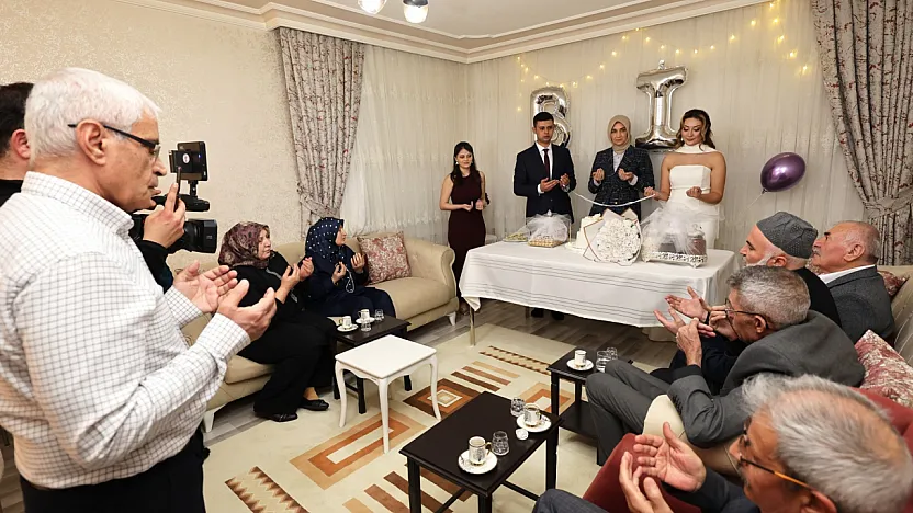 Vali Yiğitbaşı İlk Kez Kız İstedi