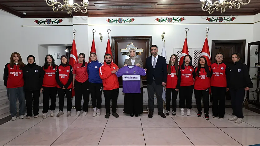 Vali Yiğitbaşı, Kadın Futbolcuların Şampiyona Heyecanını Paylaştı